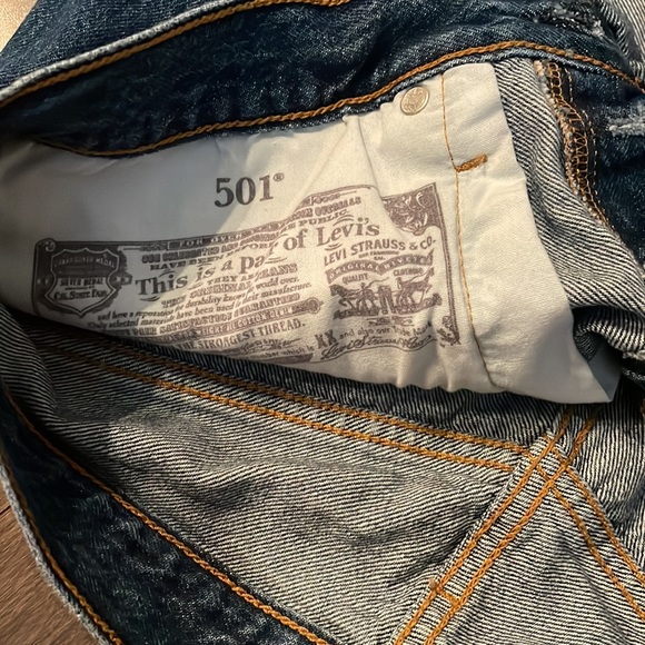 Levi 501 HIGH RISE WOMEN'S SHORTS - Picture 3 of 4